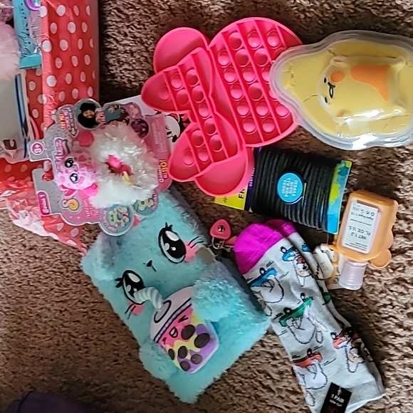 18 items gift basket 18 items gift basket 18 items gift basket 18 items gift bas - Picture 12 of 17